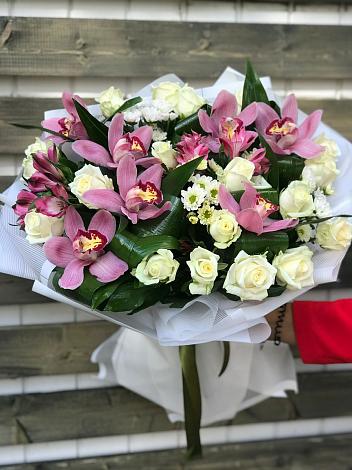 Букет цветов из: Розы и Хризантемы в Новые Бурасы