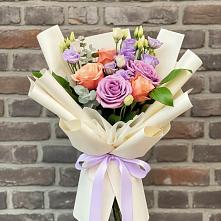 Букет цветов из:  Лизиантусы и Розы #REPLACE_PRED# Новые Бурасы